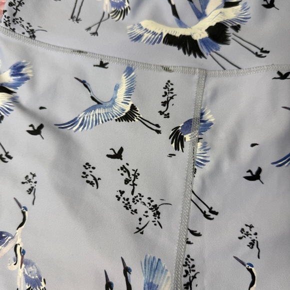 Carbon 38 Floral Crane Print Leggings size M - Picture 3 of 9